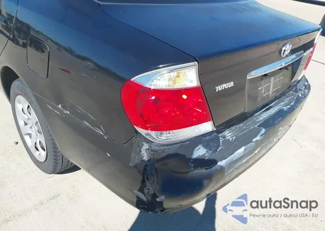 2005 Toyota Camry Le z USA, uszkodzony, nr VIN 4T1BE32K25U403984